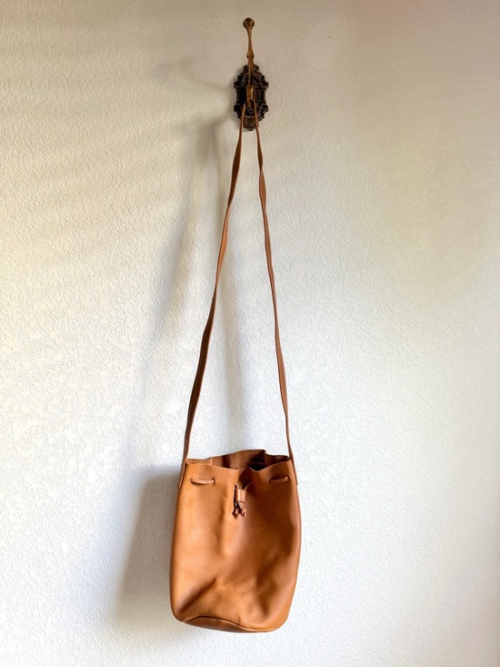 BAGGU Handbags - BAGGU Leather Bucket Bag in Cognac